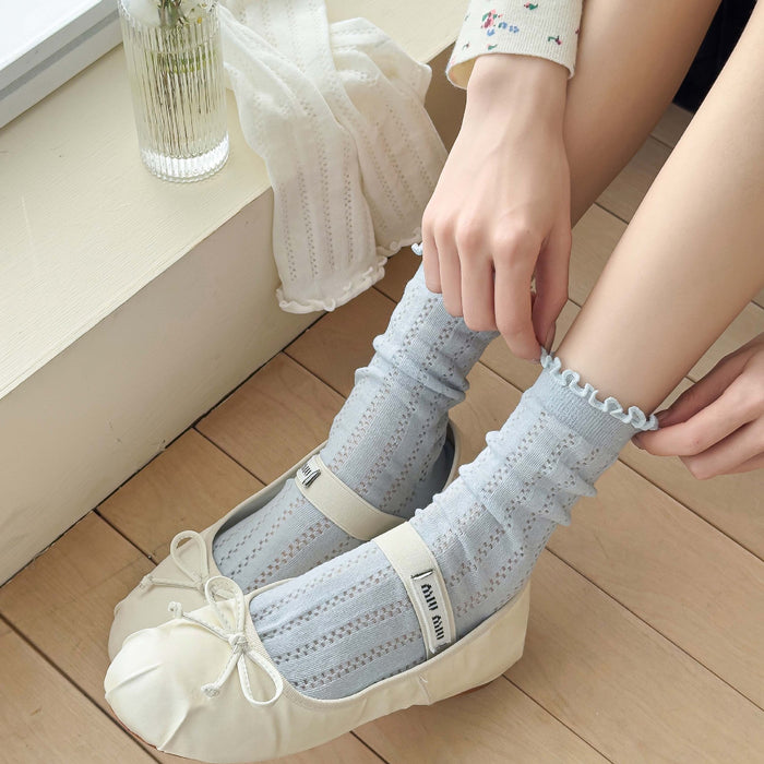 Wholesale Breathable and sweat absorbing socks with hollowed out middle tube socks and boneless pile socks
