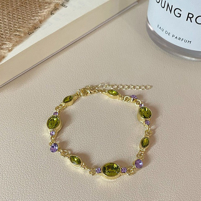 Wholesale Light luxury niche exquisite green imitation gemstone retro bracelet, new personalized design feel bracelet