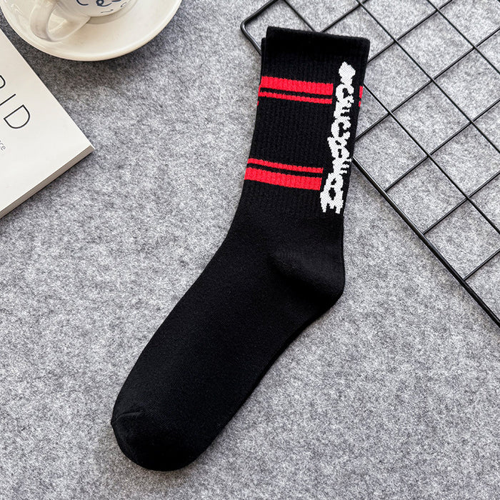 Wholesale Quality men's socks with high thread letters, simple and niche design, mid tube socks, sporty and trendy socks