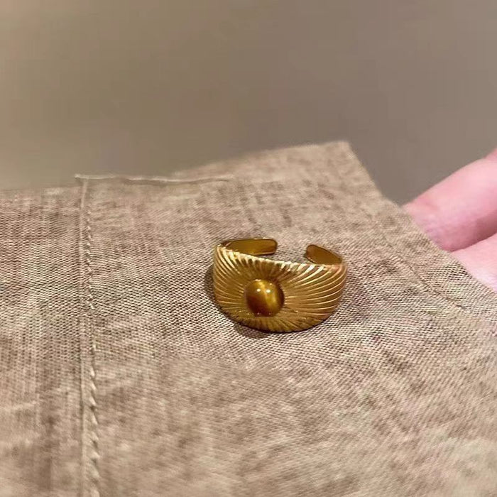 Wholesale Vintage gold ring, new high-end design, niche design, light luxury bracelet