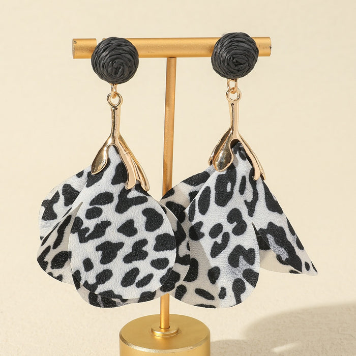 Wholesale Exaggerated leopard print flower tassel earrings, fashionable and high-end, niche earrings, wholesale of earrings