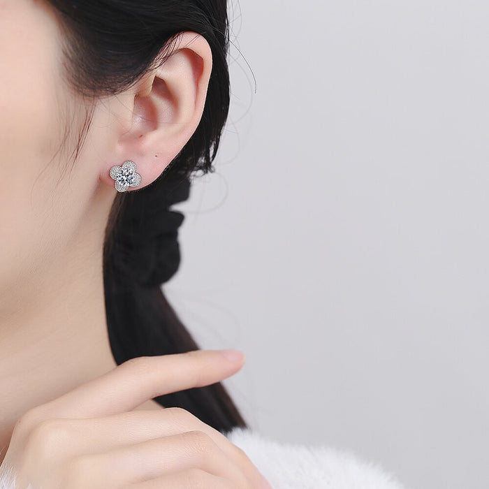 Wholesale Four-Leaf Clover Design Earrings Silver Plated Zircon Fashion Jewelry Accessory for Women