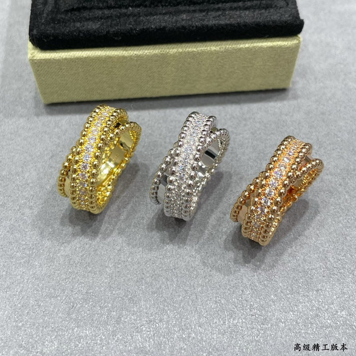 Wholesale Diamond studded ring, fashionable and luxurious ring
