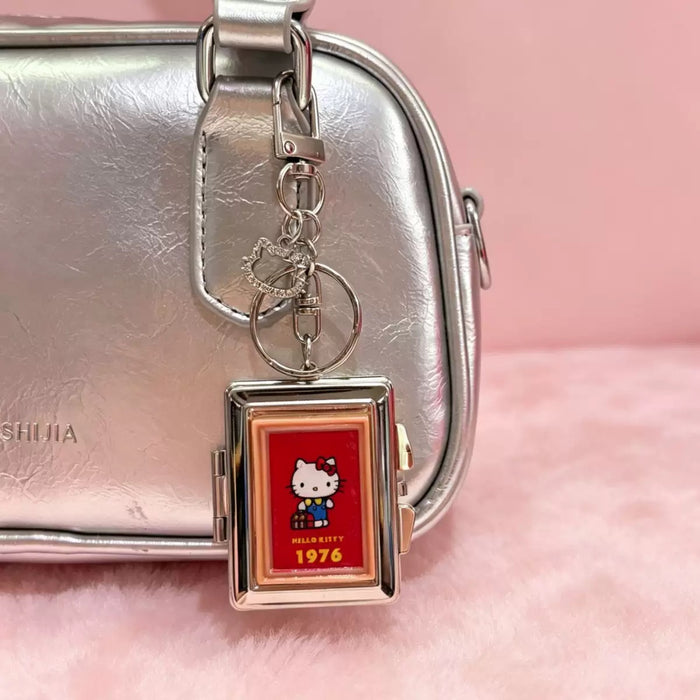 Wholesale Cartoon Heart Portable Mirror Keychain Bag Charm Alloy Electroplating