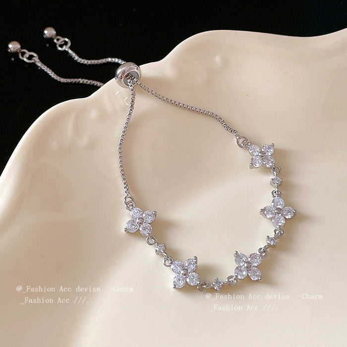 Wholesale Zircon flower diamond shaped bracelet, fashionable wristband, high-end, exquisite and versatile bracelet accessory