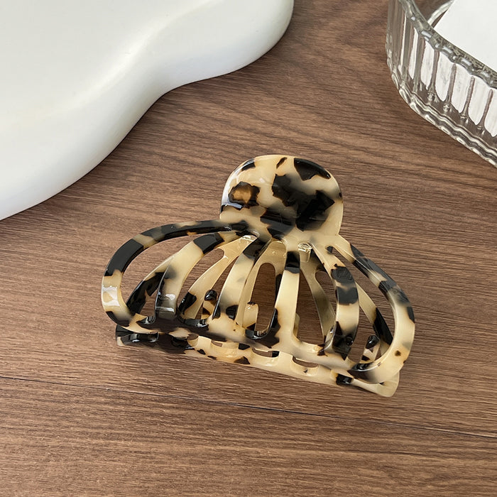 Wholesale Trendy Hollow Pumpkin Acetate Hair Claw Clip for Women Tortoiseshell Shark Clip Fashion Accessory