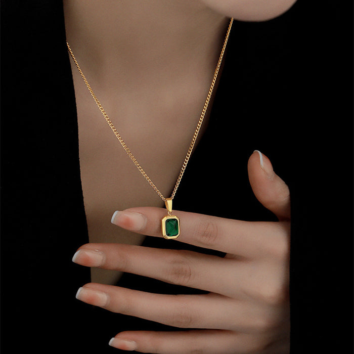 Wholesale emerald pendant necklace female niche design