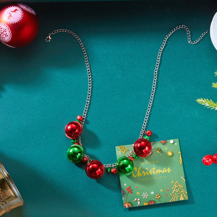 Wholesale Zinc Alloy Christmas Snowflake Pendant Necklace for Women Fashion Accessory