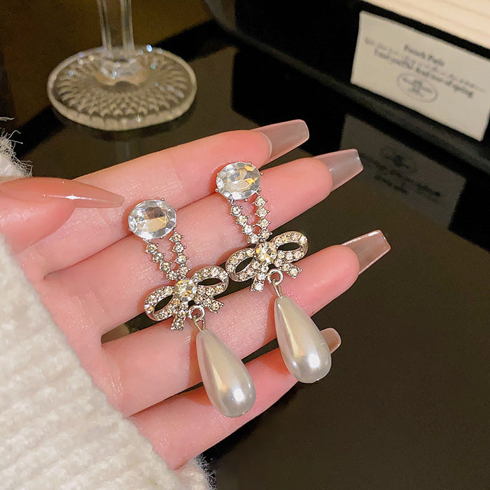 Wholesale Pearl and Cat' s Eye Stud Earrings