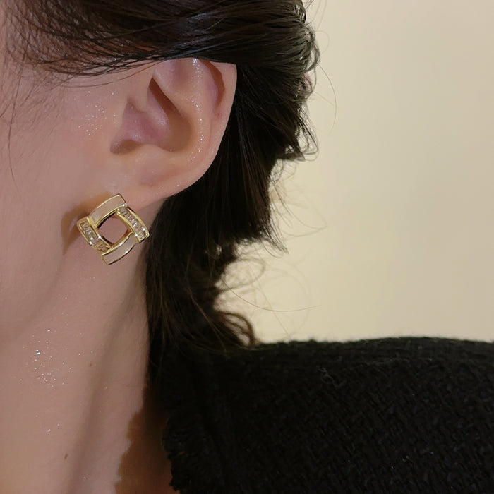 Wholesale Geometric square earrings with new temperament, high-end earrings, exquisite earrings with bone studs