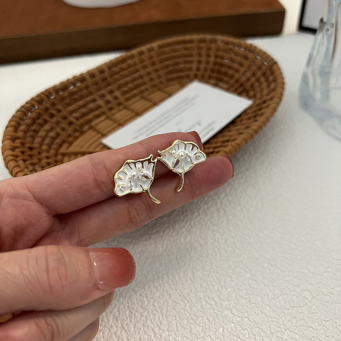 Wholesale Earless hole mosquito coil, ear clip, female niche design, drip oil earrings, high-end ear accessories