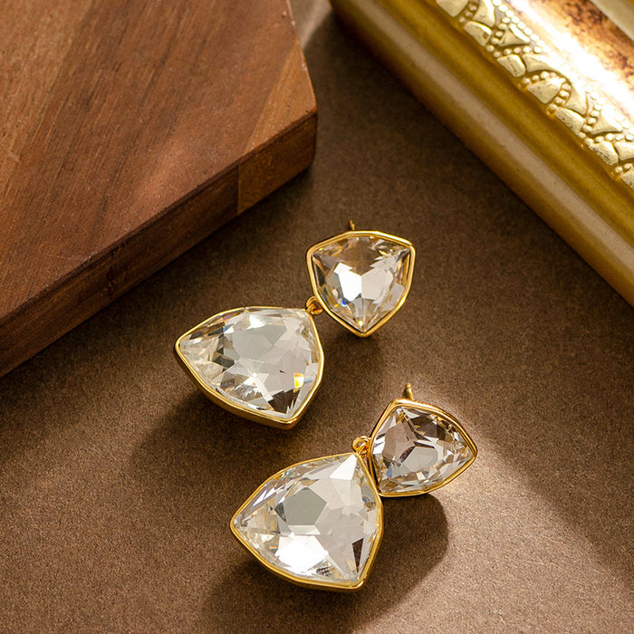 Wholesale Fashionable geometric triangle zircon earrings with high-end feel, light luxury silver needle earrings