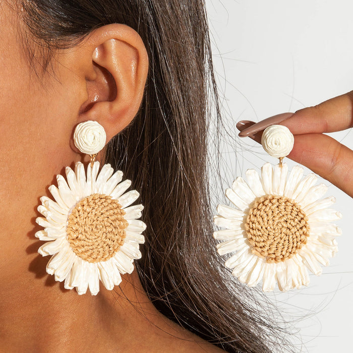 Wholesale hand woven raffia grass holiday style earrings summer color matching beach style earrings