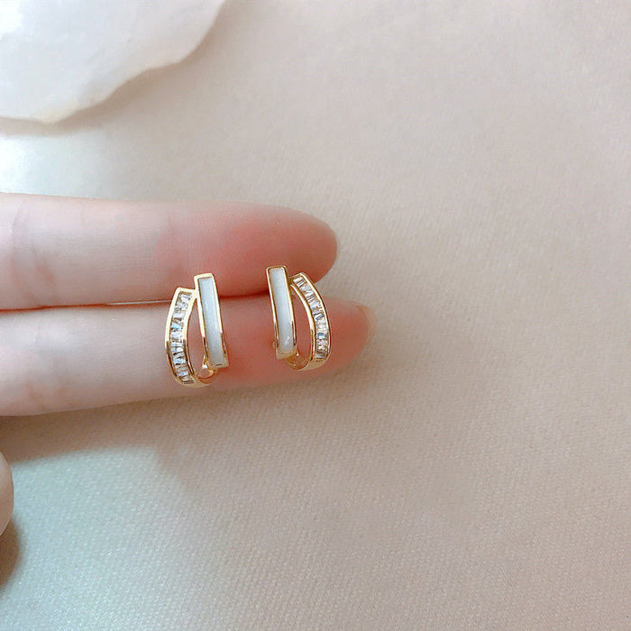 Wholesale Pearl earrings, high-end earrings, temperament, personality, retro earrings, light luxury, atmospheric texture