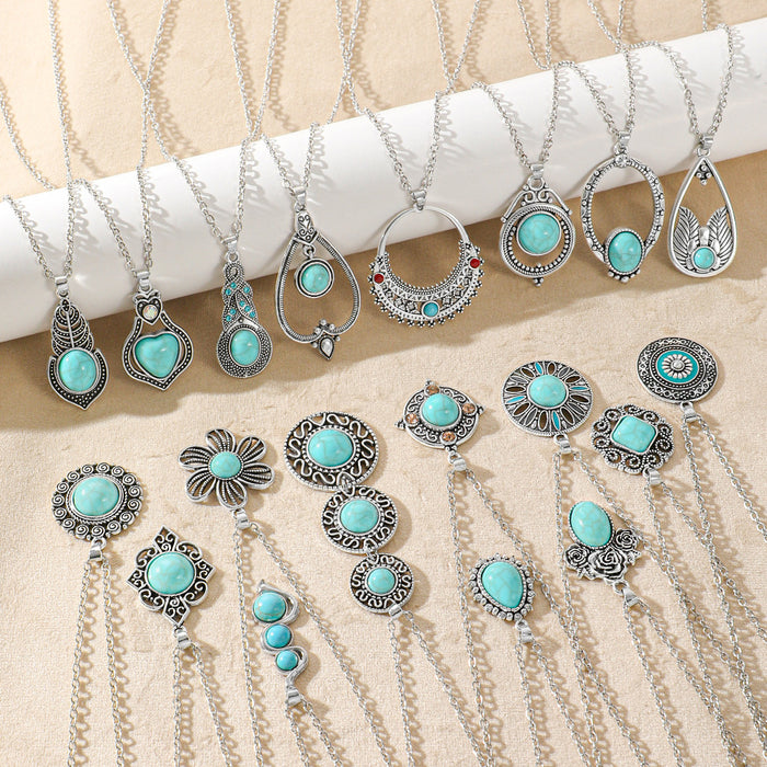 Wholesale Bohemian Love Heart Pendant Necklace Vintage Ethnic Style Fashion Accessory MOQ≥2