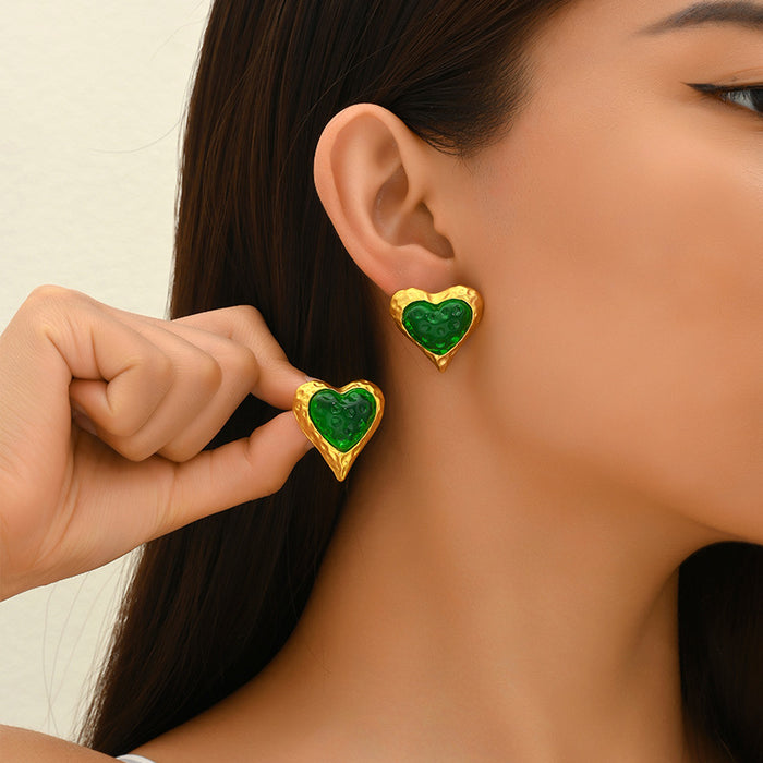 Wholesale New cross-border alloy jewelry with gold-plated and non fading heart-shaped silver needle earrings and diamond studded earrings