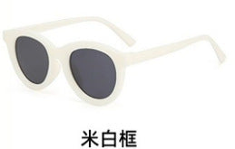 Wholesale Matte children's sunglasses are fashionable, retro, versatile, sunshade and sunscreen