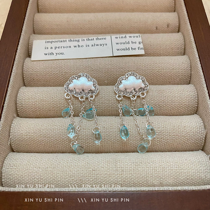 Wholesale Water droplet fringe earrings are fashionable, versatile, and high-end earrings and accessories