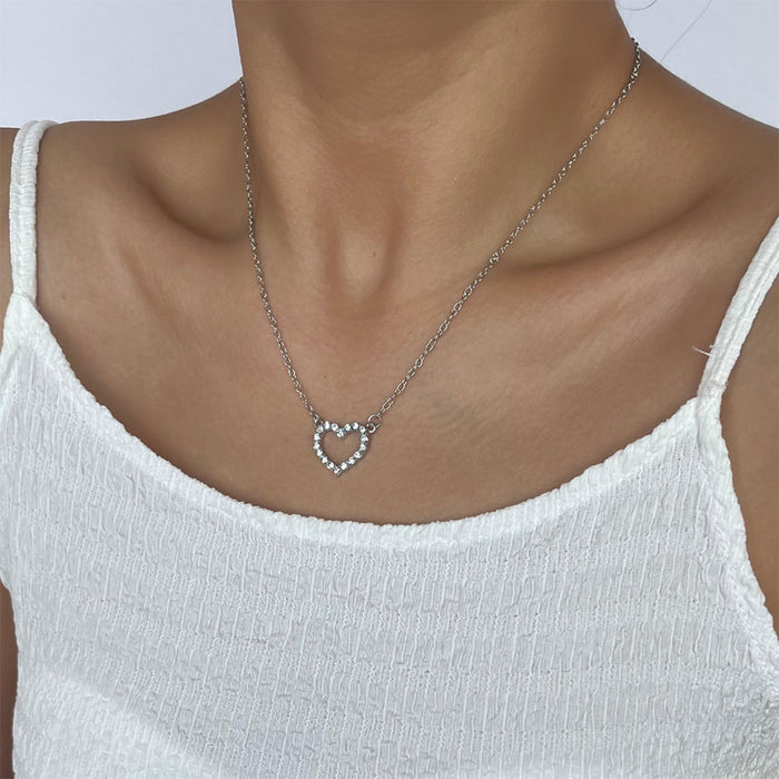 Wholesale Alloy Jewelry Versatile Diamond Heart Necklace Sweet Clavicle Chain Water Wave Chain Neck Chain