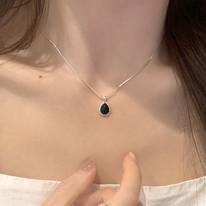 Wholesale Water droplet snake bone chain necklace, fashionable, niche, simple, versatile, high-end, collarbone chain