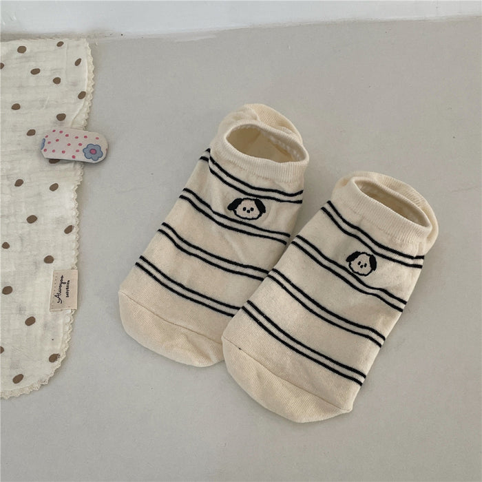 Wholesale Embroidered boat socks breathable short socks college style casual cotton socks