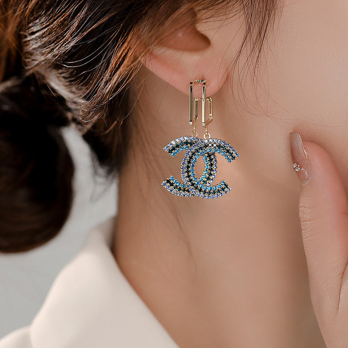 Wholesale New earrings with letter double C-shaped rhinestones inlaid with fashionable light luxury earrings, niche high-end temperament earrings