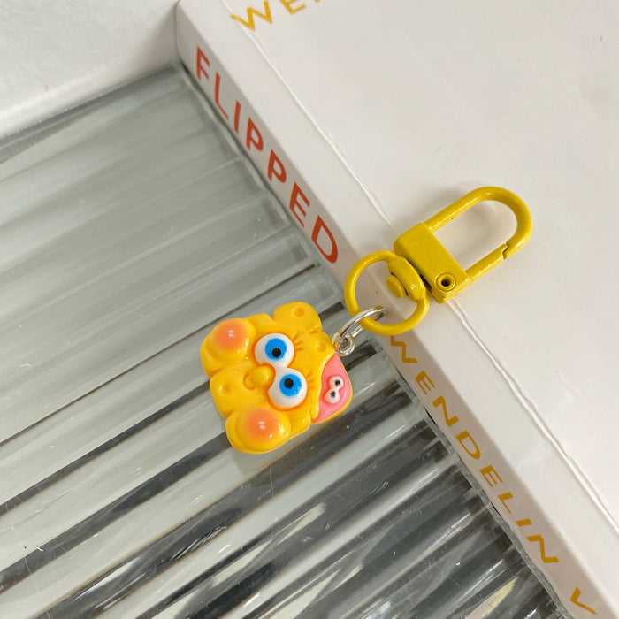 Wholesale Resin Couple Cartoon Handmade Keychain 2024 New Cute Sponge Doll Small Pendant Student Explosive Accessories