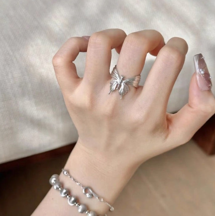 Wholesale Women' s simple and versatile butterfly ring