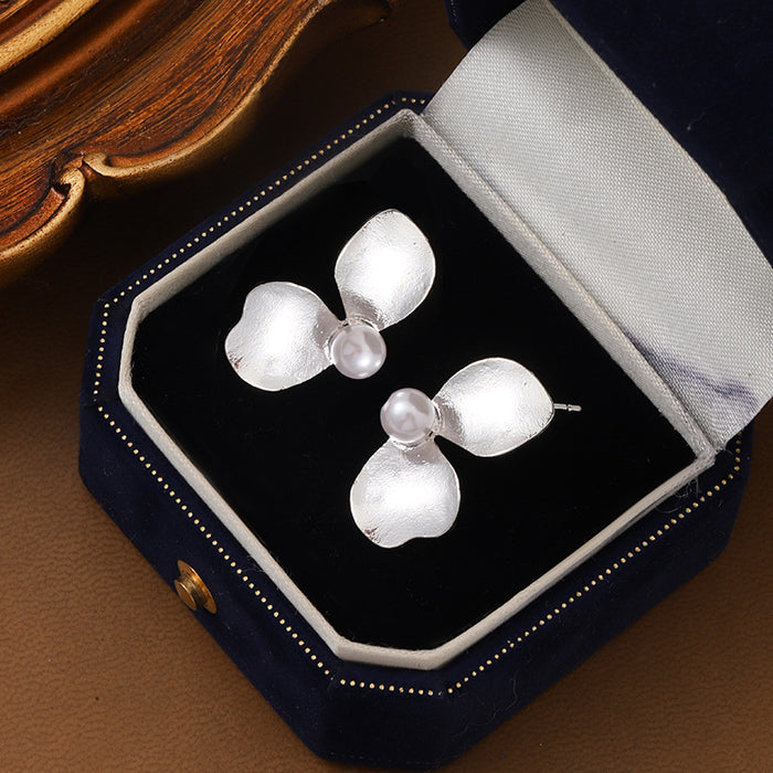 Wholesale petal pearl earrings niche design female S925 silver pin earrings