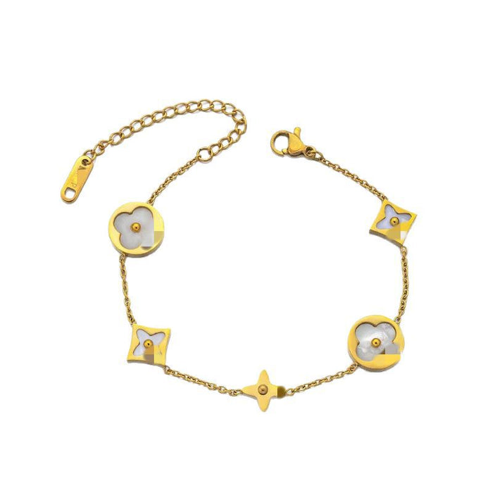 Wholesale Titanium steel clover bracelet, light luxury, versatile, fashionable and personalized