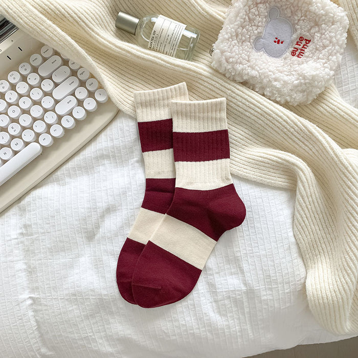 Wholesale Middle tube sock college style boneless pile sock cotton