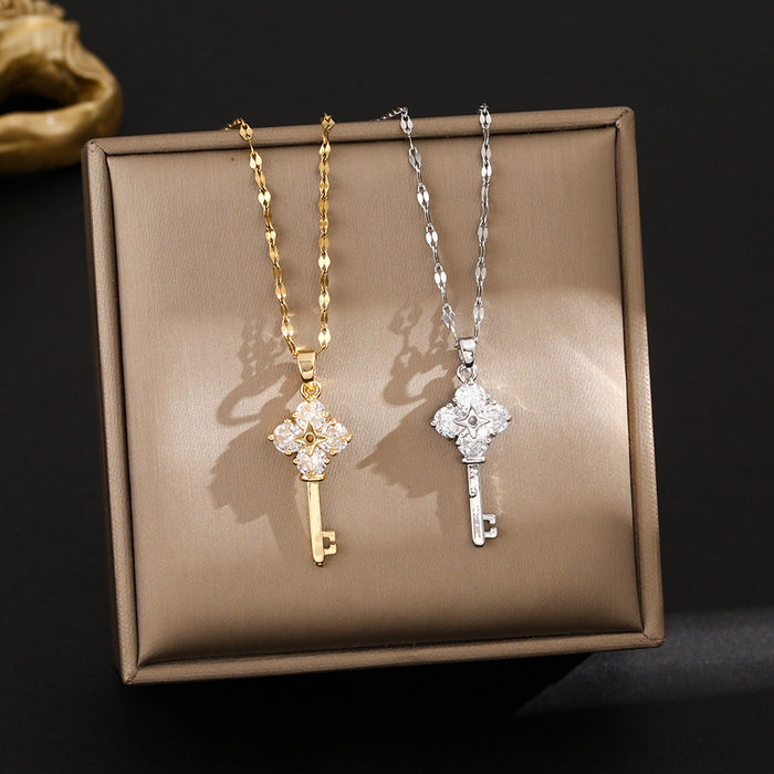 Wholesale Titanium steel key necklace female choker necklace