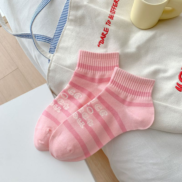 Wholesale Colorful polka dot cute short tube cotton boat socks cute cartoon boneless