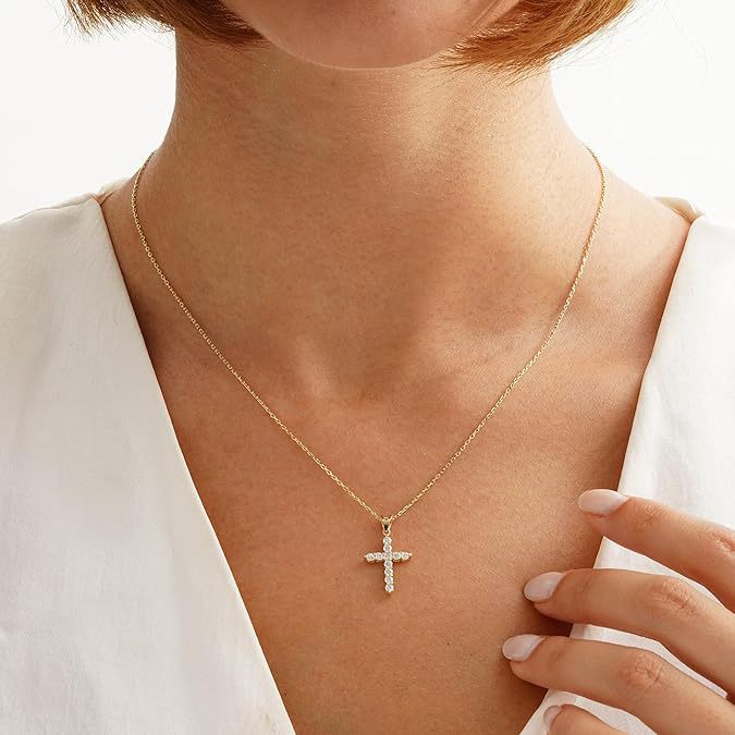 Wholesale Fashionable and versatile cross necklace, personalized pendant, collarbone chain