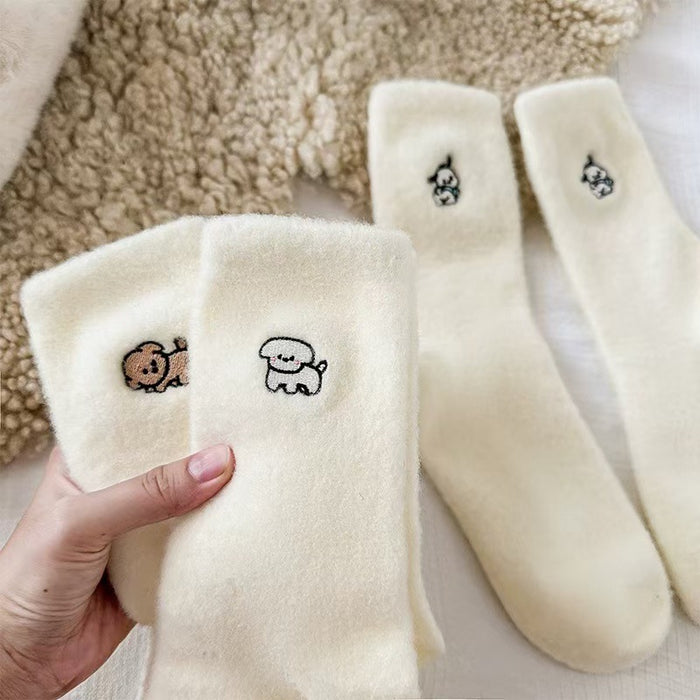 Wholesale Embroidered socks with thick velvet and cute embroidery sleep socks
