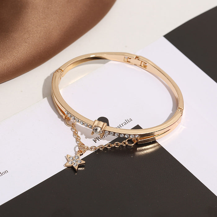 Wholesale Five pointed star studded diamond bracelet