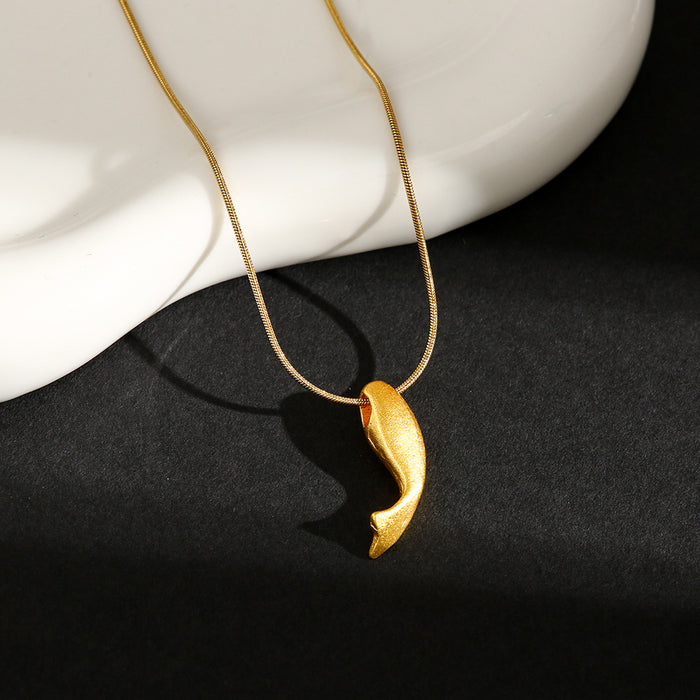 Wholesale Frosted goldfish pendant titanium steel choker necklace