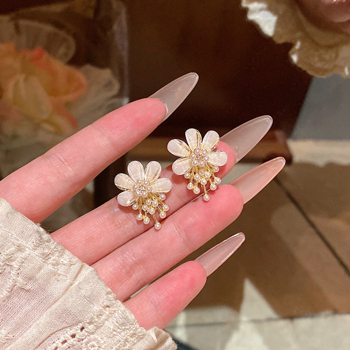 Wholesale Pearl and Cat' s Eye Stud Earrings