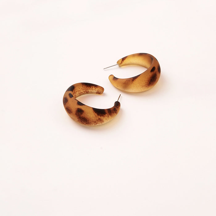 Wholesale Acrylic earrings for women, retro and simple style, fashionable and versatile earrings