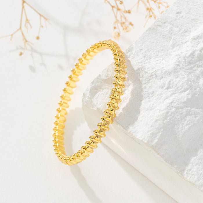 Wholesale retro snake-shaped bracelet women's gold-plated Clover bracelet inlaid craft nail zircon bracelet