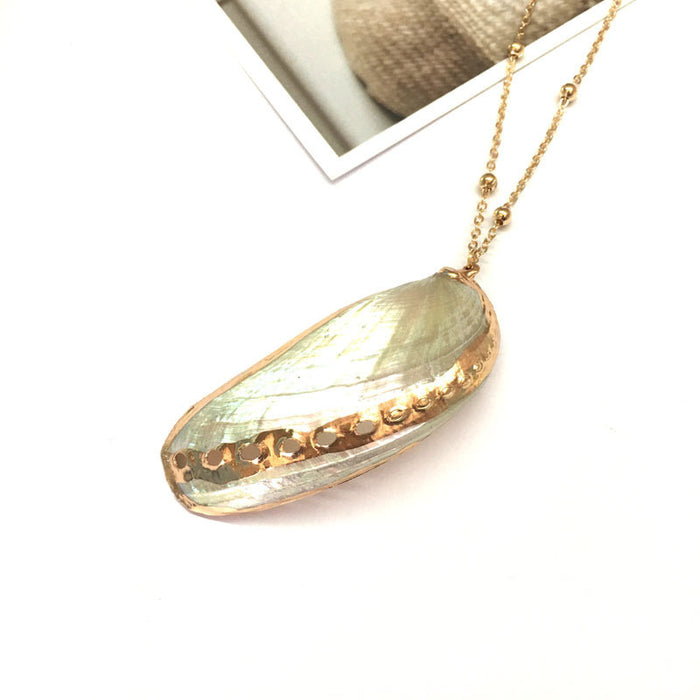 Wholesale Bohemian Beach Style Shell Pendant Necklace Gold Plated Edge Jewelry Accessory MOQ≥2