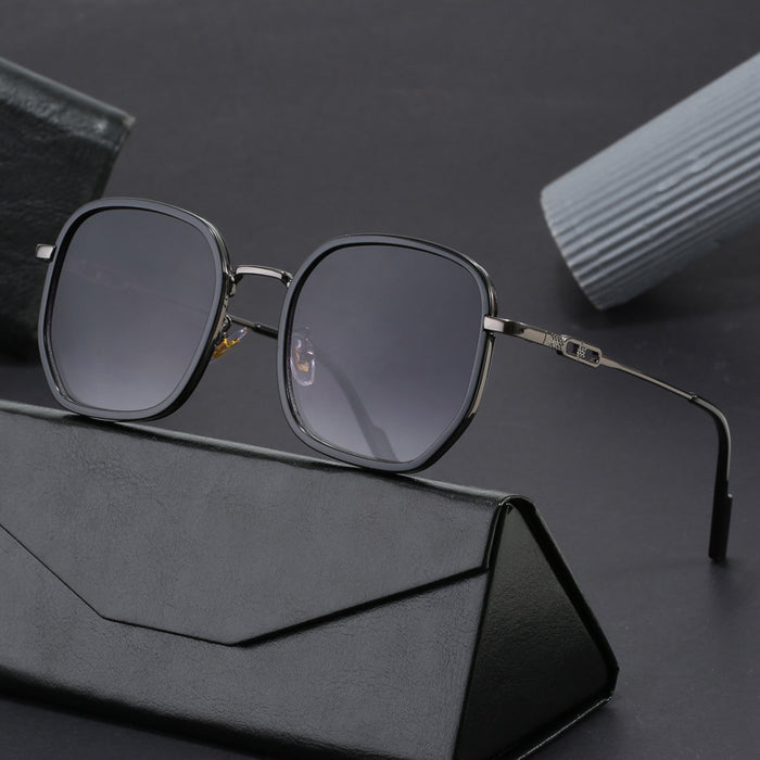 Wholesale New fashionable sunglasses with a high-end feel and metal frame, personalized large frame glasses