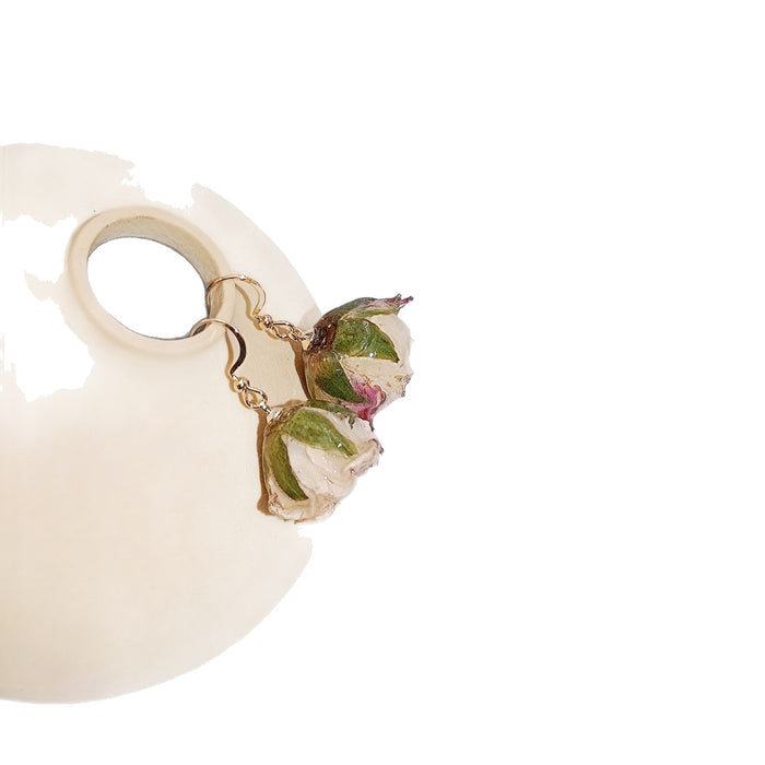 Wholesale Romantic and minimalist ear hooks, rose earrings, drip glue handmade, personalized and niche design, real flower ear accessories for women