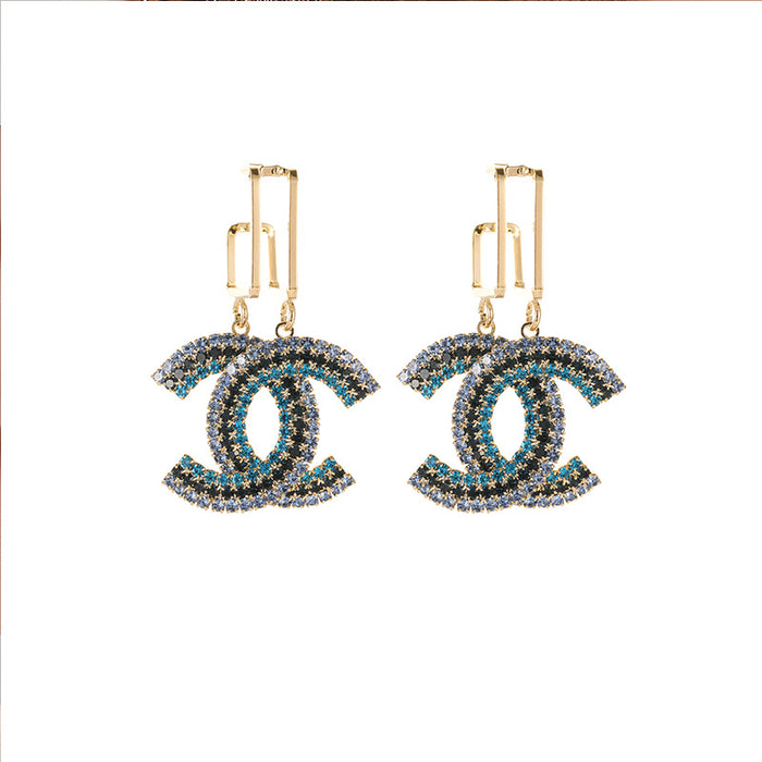 Wholesale New earrings with letter double C-shaped rhinestones inlaid with fashionable light luxury earrings, niche high-end temperament earrings