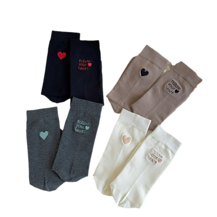 Wholesale Embroidered letters, heart-shaped socks, cotton mid-term socks