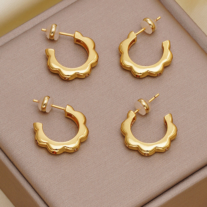 Wholesale New exaggerated geometric gold silver earrings with fashionable and simple temperament, versatile earrings and earrings