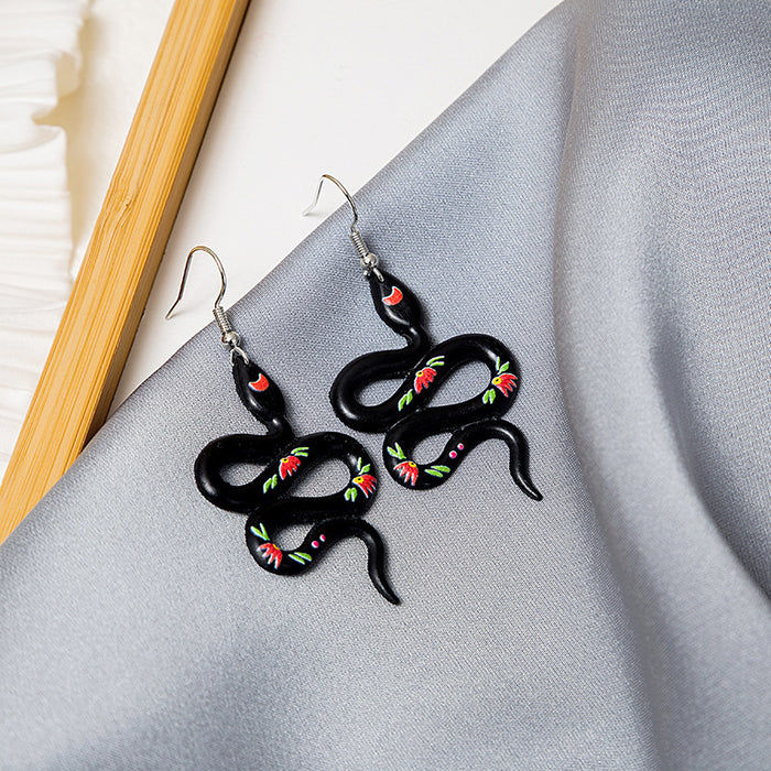 Wholesale cartoon winding spirit snake earrings high-end sense retro dark earrings women' s fashion all-match ear jewelry
