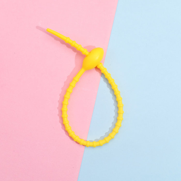 Wholesale Colorful silicone tie handmade accessories reusable keychain ring chain rope bag hanging accessories