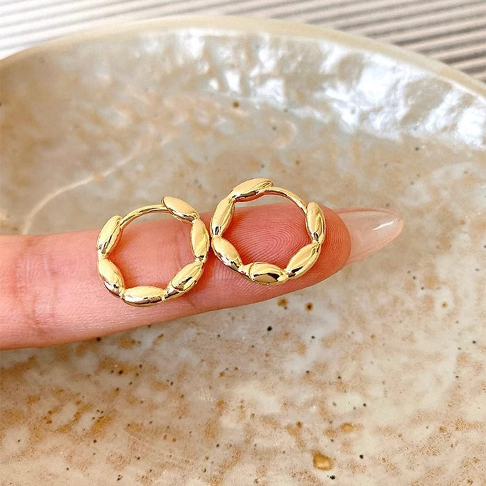 Wholesale Simple and versatile high-end sensory ring ear buckle earrings with elegant design, light luxury titanium steel earrings with ear rings