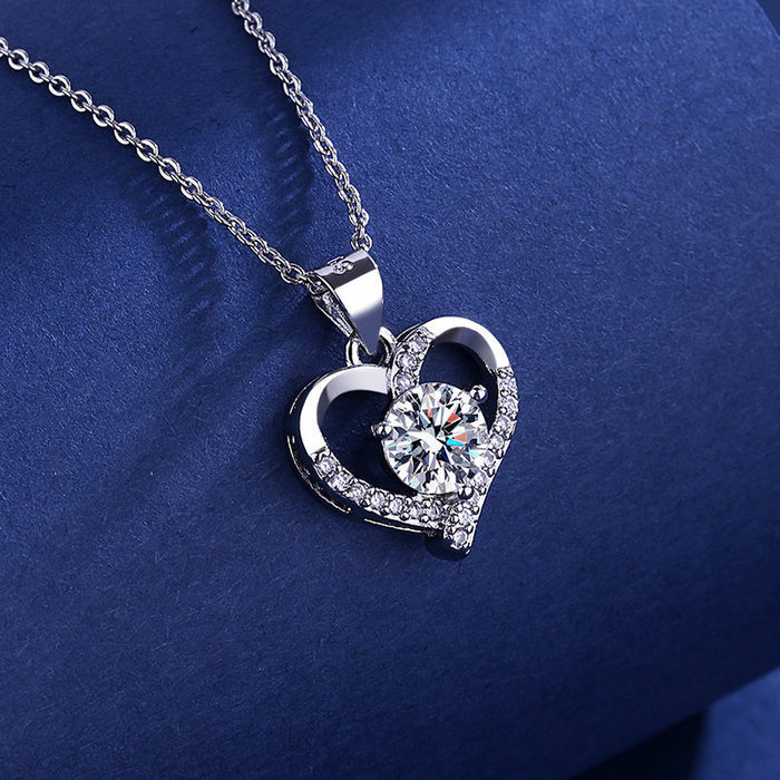 Wholesale Love design silver necklace moissanite pendant